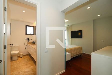 Apartamento à venda com 250m², 3 quartos e 4 vagasSuíte 1