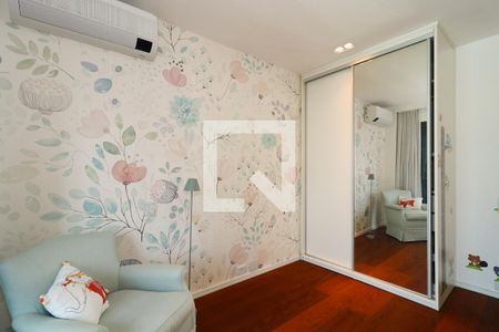 Apartamento à venda com 250m², 3 quartos e 4 vagasSuíte 3