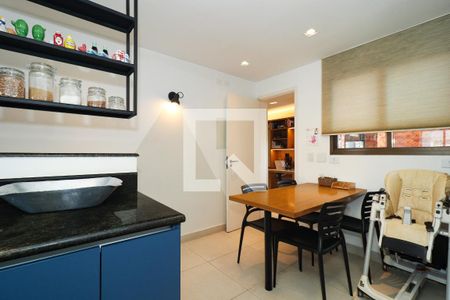 Apartamento à venda com 250m², 3 quartos e 4 vagasCozinha