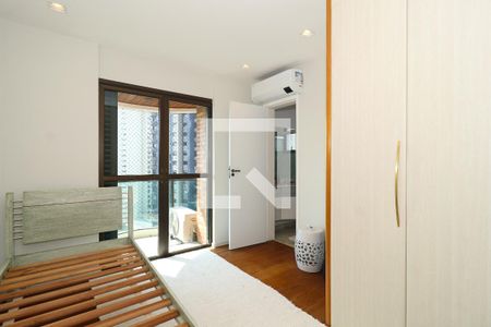 Apartamento à venda com 250m², 3 quartos e 4 vagasSuíte 2