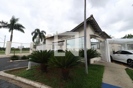 Apartamento para alugar com 71m², 3 quartos e 1 vagaFachada e portaria