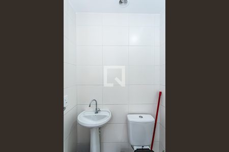 Apartamento para alugar com 32m², 2 quartos e sem vaga Apartamento para alugar com 32m², 2 quartos e sem vagaBanheiro