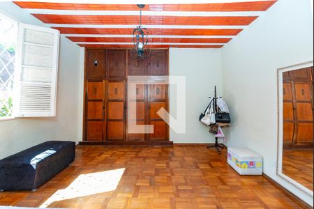 Casa à venda com 245m², 3 quartos e 25 vagas Casa à venda com 245m², 3 quartos e 25 vagasQuarto 3