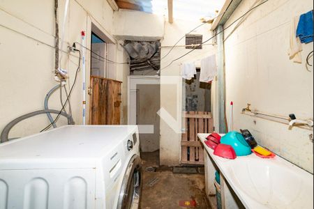 Casa à venda com 245m², 3 quartos e 25 vagas Casa à venda com 245m², 3 quartos e 25 vagasÁrea de Serviço