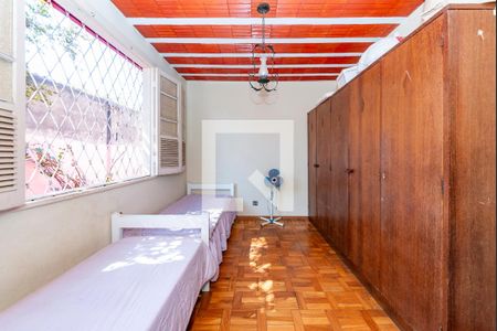 Casa à venda com 245m², 3 quartos e 25 vagas Casa à venda com 245m², 3 quartos e 25 vagasQuarto 2