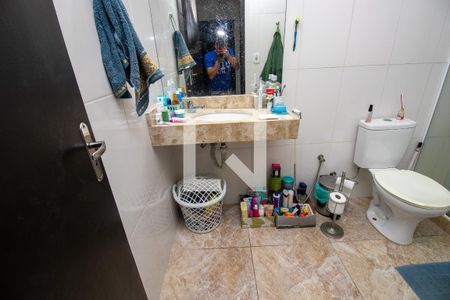 Casa de condomínio à venda com 198m², 4 quartos e 2 vagasSuíte 2