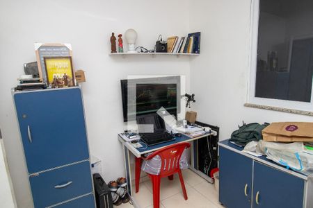 Casa de condomínio à venda com 198m², 4 quartos e 2 vagasQuarto 