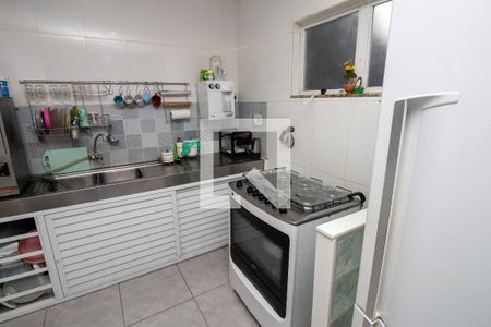 Casa de condomínio à venda com 198m², 4 quartos e 2 vagasCozinha