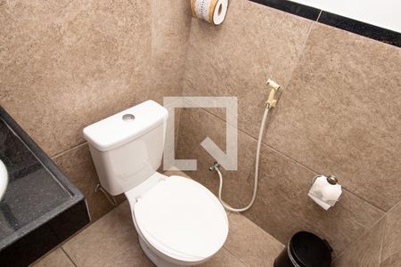 Casa de condomínio à venda com 198m², 4 quartos e 2 vagasBanheiro terraço