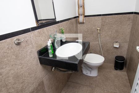 Casa de condomínio à venda com 198m², 4 quartos e 2 vagasBanheiro terraço