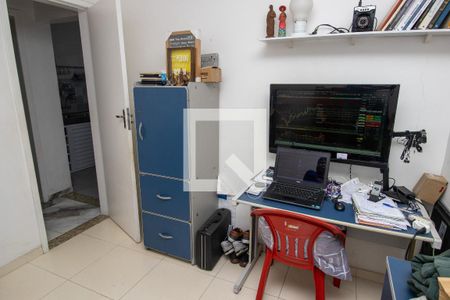 Casa de condomínio à venda com 198m², 4 quartos e 2 vagasQuarto 