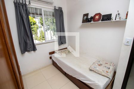 Casa de condomínio à venda com 198m², 4 quartos e 2 vagasSuíte 2