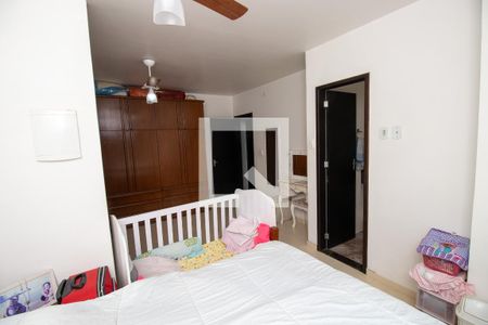 Casa de condomínio à venda com 198m², 4 quartos e 2 vagasSuíte 1