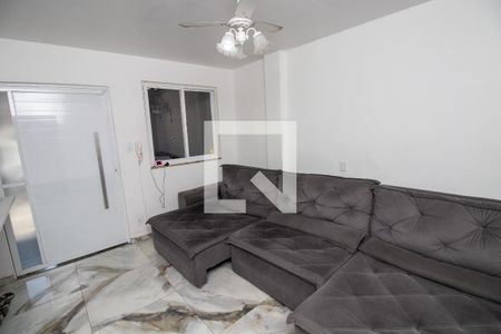 Casa de condomínio à venda com 198m², 4 quartos e 2 vagasSala