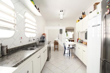 Apartamento à venda com 132m², 4 quartos e 2 vagasCozinha