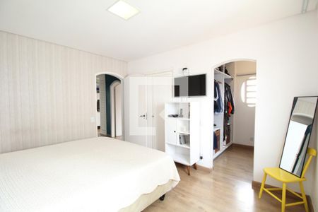 Apartamento à venda com 132m², 4 quartos e 2 vagasSuíte
