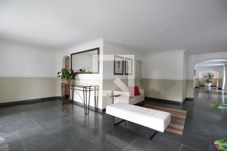 Apartamento à venda com 132m², 4 quartos e 2 vagasHall de entrada