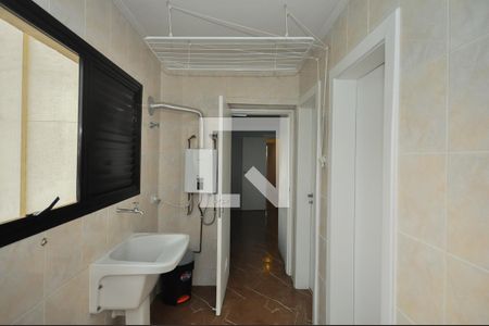 Apartamento à venda com 130m², 3 quartos e 2 vagas Apartamento à venda com 130m², 3 quartos e 2 vagasÁrea de Serviço