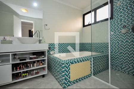 Apartamento à venda com 130m², 3 quartos e 2 vagas Apartamento à venda com 130m², 3 quartos e 2 vagasBanheiro Suíte