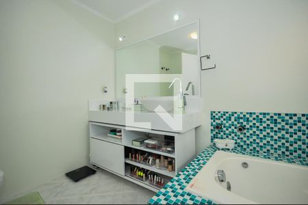 Apartamento à venda com 130m², 3 quartos e 2 vagas Apartamento à venda com 130m², 3 quartos e 2 vagasBanheiro Suíte