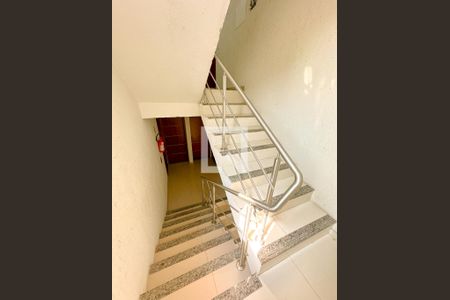 Apartamento para alugar com 130m², 3 quartos e 2 vagasEscada