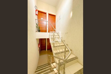 Apartamento para alugar com 130m², 3 quartos e 2 vagasEscada