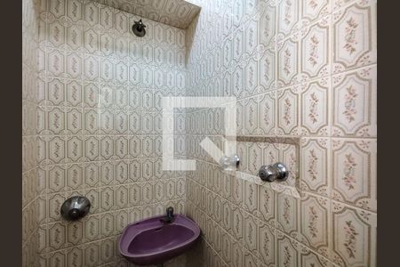 Casa à venda com 63m², 2 quartos e sem vaga Casa à venda com 63m², 2 quartos e sem vagaBanheiro de serviço