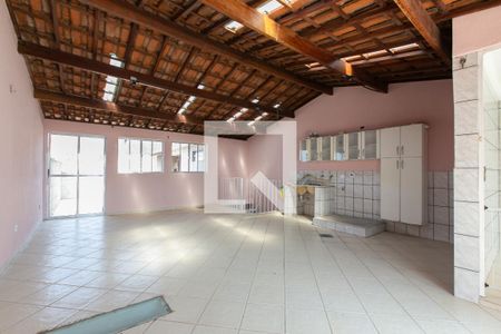 Casa para alugar com 170m², 2 quartos e 1 vaga Casa para alugar com 170m², 2 quartos e 1 vagaÁrea de Serviço