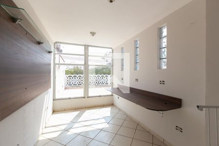 Casa para alugar com 170m², 2 quartos e 1 vaga Casa para alugar com 170m², 2 quartos e 1 vagaEscritório