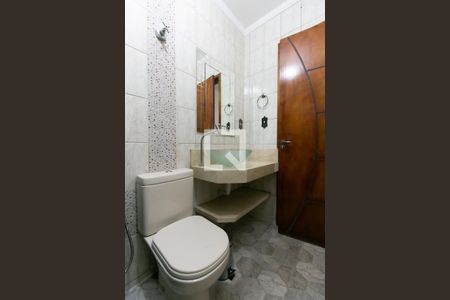 Casa para alugar com 170m², 2 quartos e 1 vaga Casa para alugar com 170m², 2 quartos e 1 vagaBanheiro 1