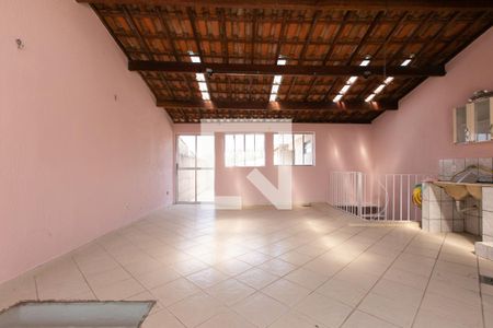 Casa para alugar com 170m², 2 quartos e 1 vaga Casa para alugar com 170m², 2 quartos e 1 vagaÁrea de Serviço