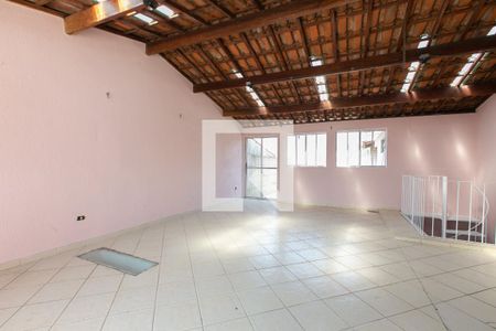 Casa para alugar com 170m², 2 quartos e 1 vaga Casa para alugar com 170m², 2 quartos e 1 vagaÁrea de Serviço