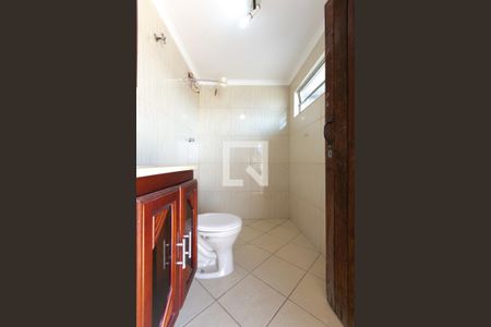 Casa para alugar com 170m², 2 quartos e 1 vaga Casa para alugar com 170m², 2 quartos e 1 vagaBanheiro 2