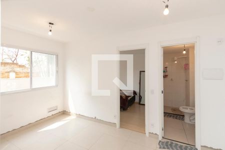 Sala/ Cozinha de apartamento para alugar com 2 quartos, 33m² em Santo Amaro, São Paulo