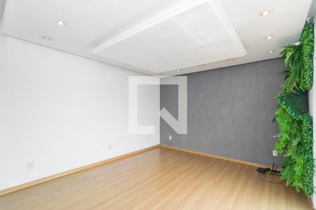 Sala de casa para alugar com 2 quartos, 77m² em Parada de Lucas, Rio de Janeiro