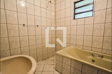 Apartamento para alugar com 140m², 3 quartos e 2 vagas Apartamento para alugar com 140m², 3 quartos e 2 vagasBanheiro da Suíte