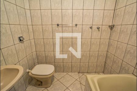 Apartamento para alugar com 140m², 3 quartos e 2 vagas Apartamento para alugar com 140m², 3 quartos e 2 vagasBanheiro da Suíte