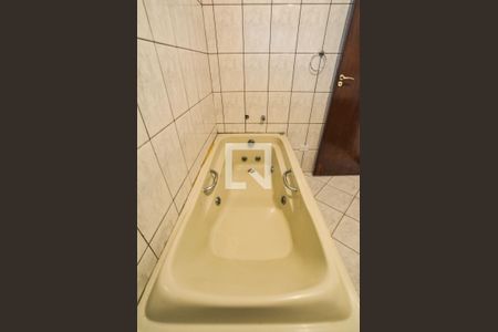 Apartamento para alugar com 140m², 3 quartos e 2 vagas Apartamento para alugar com 140m², 3 quartos e 2 vagasBanheiro da Suíte