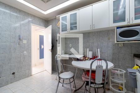 Apartamento à venda com 135m², 3 quartos e 1 vagaCozinha