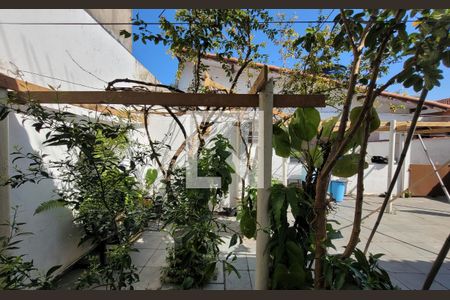 Vista de casa para alugar com 1 quarto, 60m² em Parque Capuava, Santo André