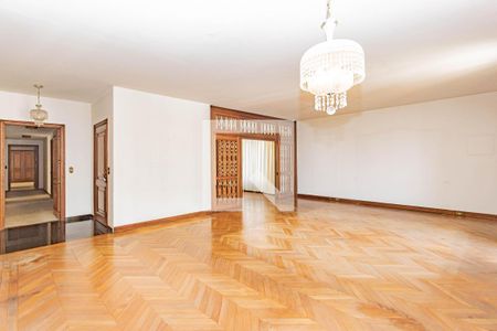 Apartamento à venda com 270m², 3 quartos e 2 vagas