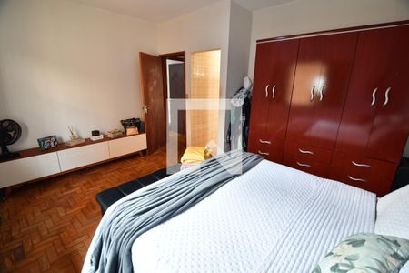 Casa à venda com 273m², 4 quartos e 2 vagasQuarto 3 - Suíte