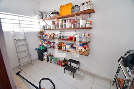 Casa à venda com 273m², 4 quartos e 2 vagasCozinha - Despensa