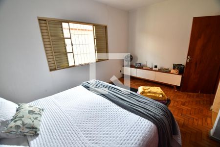 Casa à venda com 273m², 4 quartos e 2 vagasQuarto 3 - Suíte