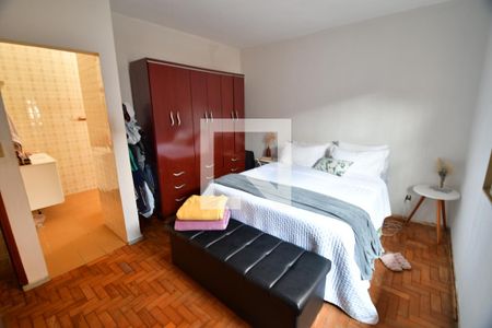 Casa à venda com 273m², 4 quartos e 2 vagasQuarto 3 - Suíte