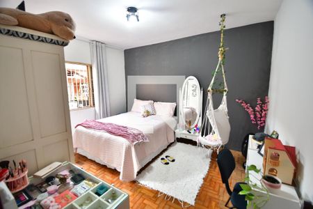 Casa à venda com 273m², 4 quartos e 2 vagasQuarto 2