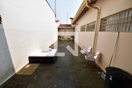 Casa à venda com 273m², 4 quartos e 2 vagasQuintal