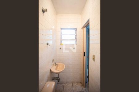 Casa à venda com 167m², 3 quartos e 2 vagas Casa à venda com 167m², 3 quartos e 2 vagasBanheiro 2 Casa 2