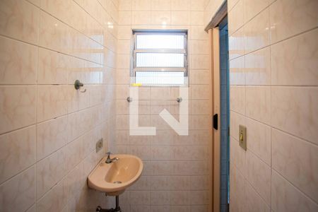 Casa à venda com 167m², 3 quartos e 2 vagas Casa à venda com 167m², 3 quartos e 2 vagasBanheiro 2 Casa 2