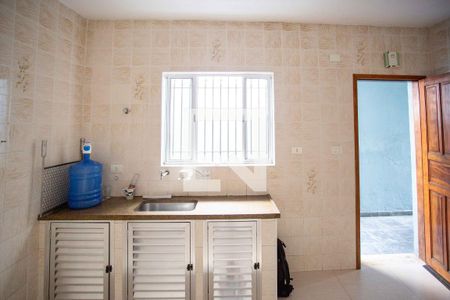 Casa à venda com 167m², 3 quartos e 2 vagas Casa à venda com 167m², 3 quartos e 2 vagasCozinha Casa 1